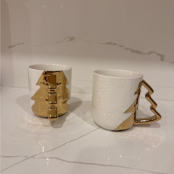 Hand-Painted Gold Ceramic Christmas Tree Mug - Picture 5 of 7